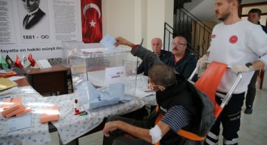 Hasta ve engelli seçmene ‘Seyyar sandık’