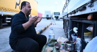 İlk iftar ‘sınır kapısında’