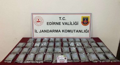 Jandarma kaçak malzeme yakaladı