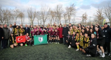 ‘Kadınlar Sınırları Aşıyor Futbol Turnuvası’