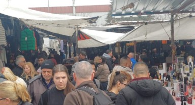Pazar dolu ama satış yok