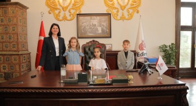 Belediyenin minik başkanından ilk icraat