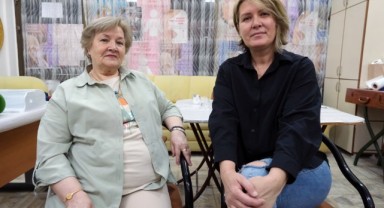 Kansere yakalanan anne ve kızın birbirine desteği