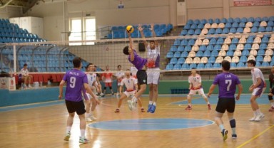 Mimar Sinan’da voleybol fırtınası