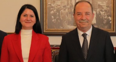 ‘Başkan yapıyı tanımaya çalışıyor’