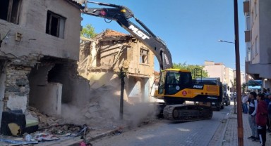 Metruk binalara huzur operasyonu