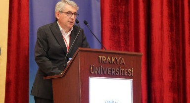 Muradiye Camii’nin çinileri ilk günkü gibi