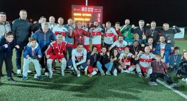 Tekirdağ Dostspor Veteran takımı şampiyon