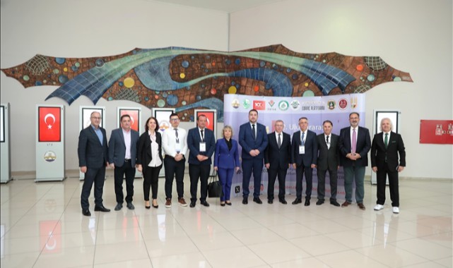 TÜ’de Sosyal bilgiler eğitimi sempozyumu