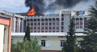 TÜ Tıp Fakültesi çatısında yangın çıktı