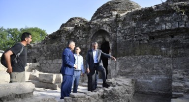 Vali Sezer, Gazi Mihal Hamamı'nda