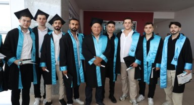 Hayali olan spor fakültesinden 60 yaşında mezun oldu