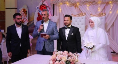 Vali Sezer, nikah şahidi oldu