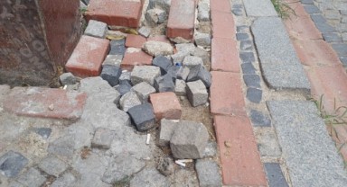 Arnavut kaldırımı taşlar tehlike yaratıyor