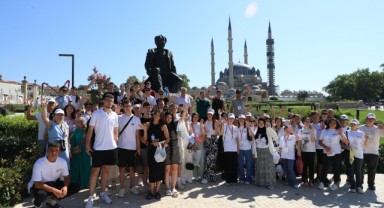 Balkanlar'da yaşayan öğrenciler Selimiye Camisi'ni gezdi