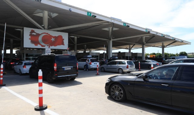 Gurbetçilerin Türkiye'ye gelişleri sürüyor