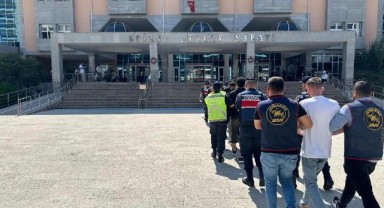 Hükümlü firariler sınırda yakalandı
