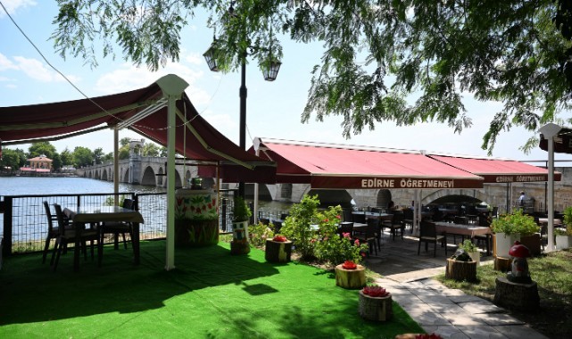 Öğretmenevine köy konsepti