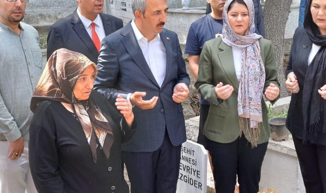 Şehitler mezarı başında anıldı