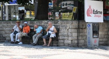 Sıcak hava etkisini sürdürüyor