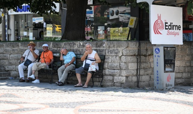 Sıcak hava etkisini sürdürüyor