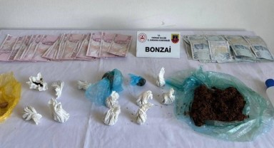 Uyuşturucu operasyonunda 5 zanlı yakalandı