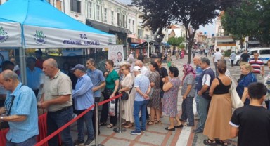 Valilikten bin aşure ikramı