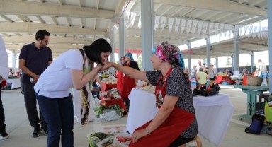 Akın’dan, üretici kadınlara ziyaret