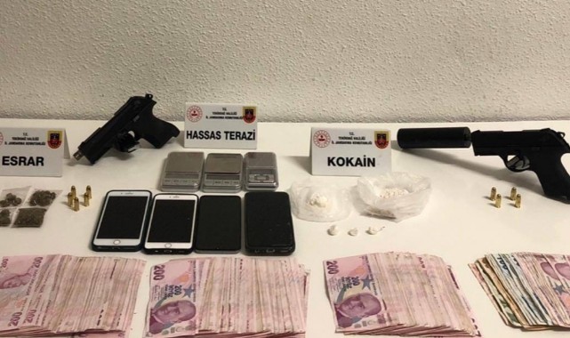 Aranan zanlı sahte kimlikle yakalandı