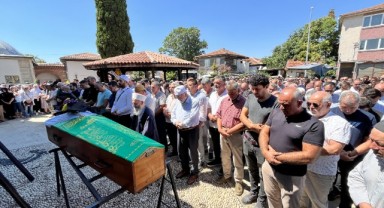 Arkadaşı tarafından öldürülen Pakarda defnedildi