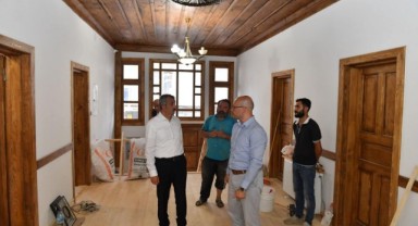 Sezer’den tarihi konaklara inceleme