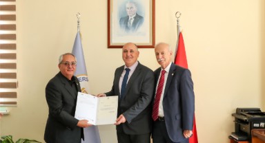 Fen Fakültesinin yeni dekanı Prof. Dr. Yurtcan