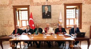 İlk senato Sultan II. Bayezid Külliyesi’nde