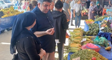 Karaburun pazar esnafıyla buluştu