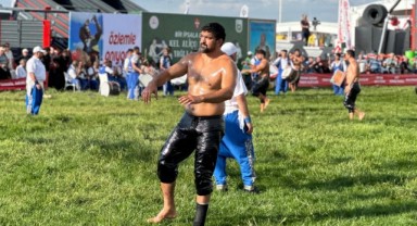 Kel Aliço başpehlivanı İsmail Koç