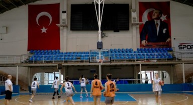 Kentin basketbol ruhuna kadın dokunuşu