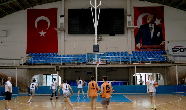 Kentin basketbol ruhuna kadın dokunuşu