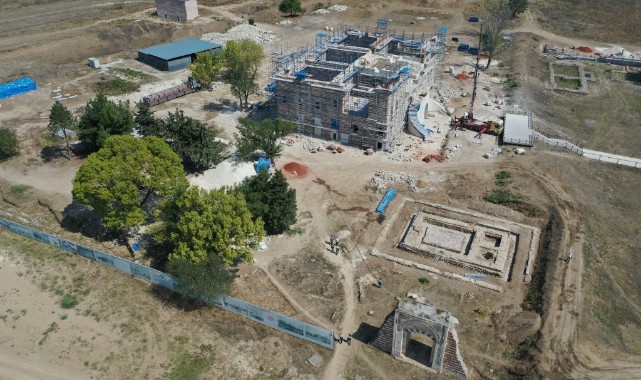 Saray rıhtımı gün yüzüne çıkıyor