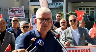 Yunanistan Konsolosluğuna siyah çelenk