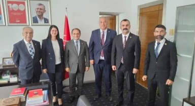 Başkan Akın Özgür Özel ile görüştü