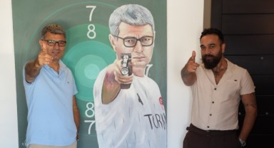 Dikeç portresi, depremzedeler için açık artırmada