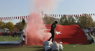 İlçelerde 29 Ekim Cumhuriyet Bayramı kutlandı