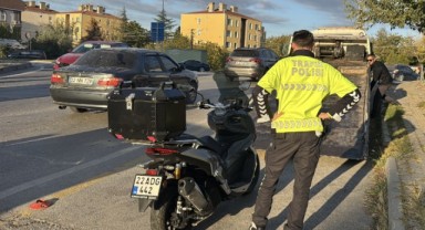 Kamyonetle çarpışan motosikletli yaralandı