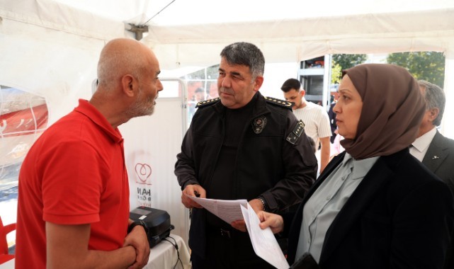 Kızılay’dan kan bağışçısı getirene madalya