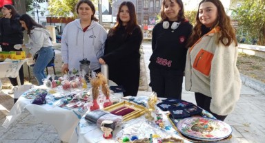 Öğrencilerden anlamlı kermes