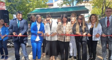 Polis eşlerinden anlamlı kermes
