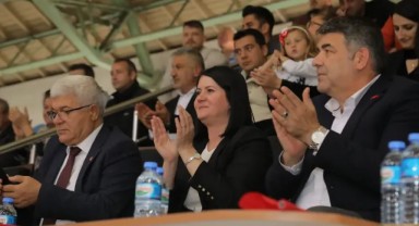 Başkan Akın’dan motivasyon ziyareti