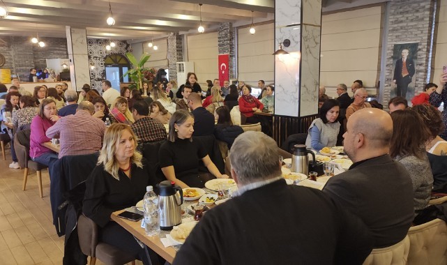 Eğitimcilerden özel güne kahvaltı