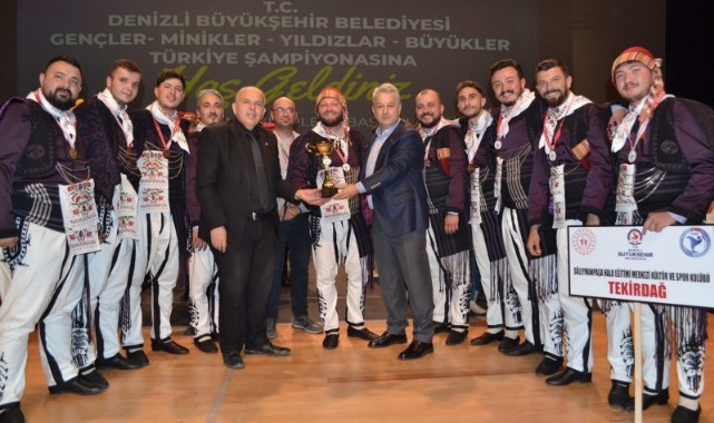 Halk oyunları ekibi Türkiye şampiyonu oldu