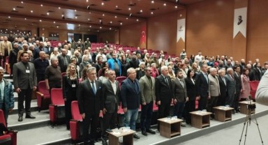 ‘Kadınlar haklarını cephede kazandı’